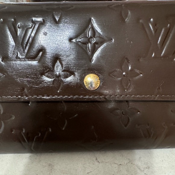 Louis Vuitton REPAINTED brown monogram vernis wallet w/insert chain and COA